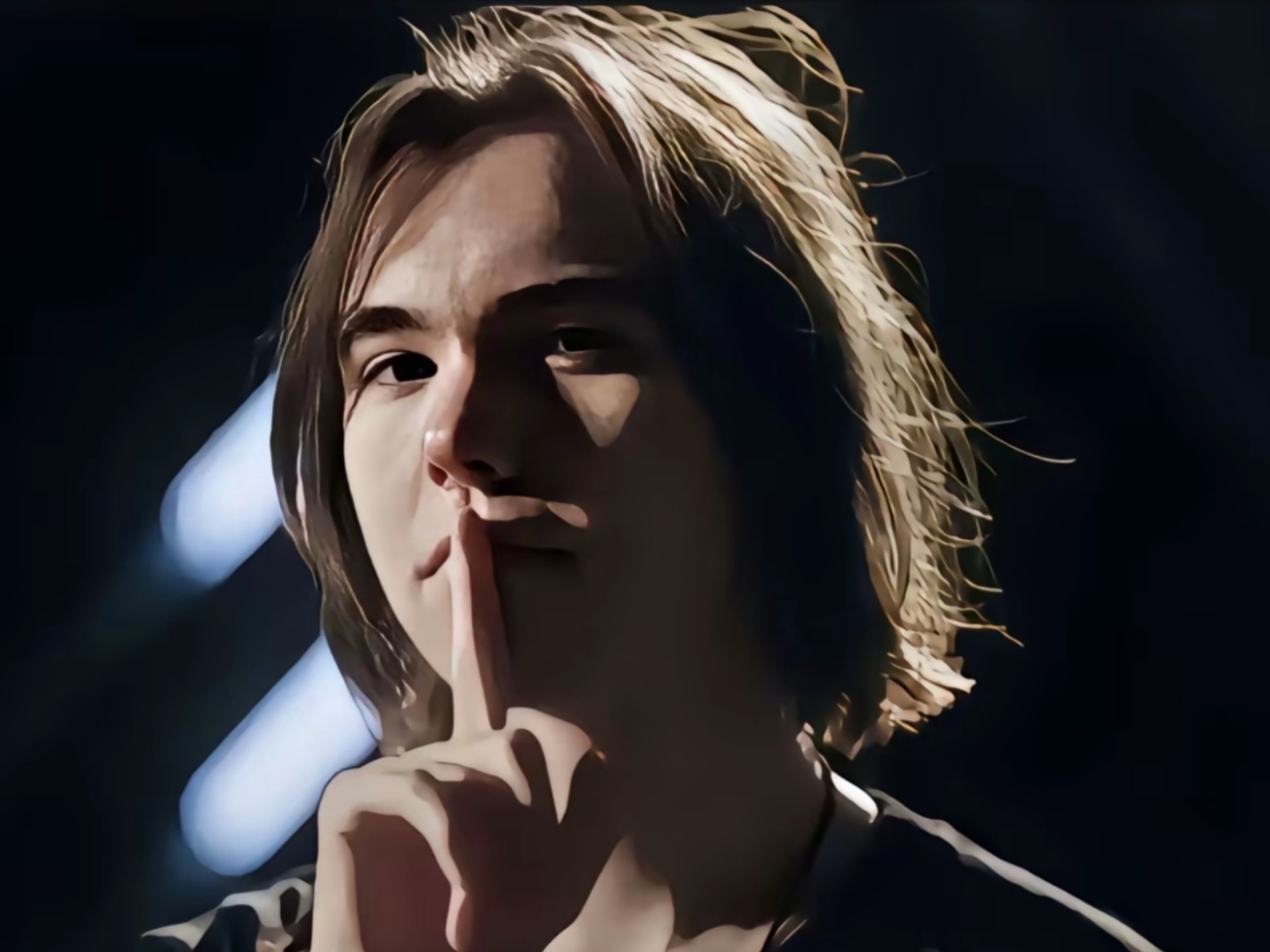 西蒙斯的身 西蒙斯的身