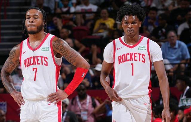 学生围绕目 学生围绕目